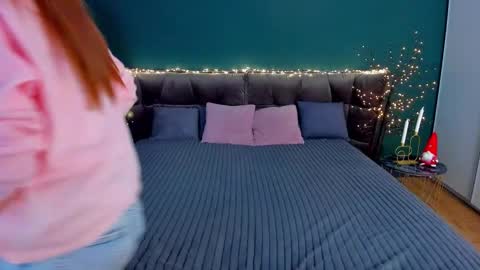 Milla online show from December 20, 2025, 6:59 pm