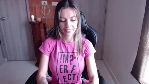 milacoxx8819 online show from January 30, 2025, 1:53 pm