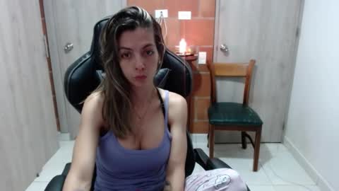 milacoxx8819 online show from March 11, 2025, 1:16 am