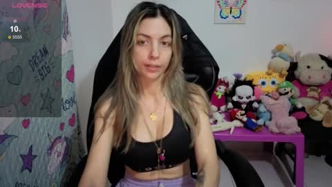 milacoxx8819 online show from September 16, 2025, 11:17 pm