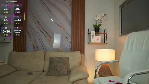 milacrave online show from October 11, 2025, 11:42 am