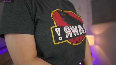 milacrave online show from December 18, 2025, 11:38 am