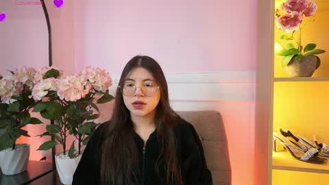 milacrave online show from March 28, 2026, 11:32 am