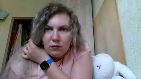 Snapshot of milacristalle chatting on August 1, 2026, 12:15 pm milacristalle online show from August 1, 2026, 12:15 pm