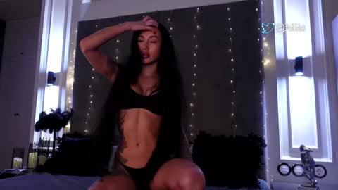 Snapshot of miladenver chatting on December 19, 2024, 9:51 am Mila online show from December 19, 2024, 9:51 am