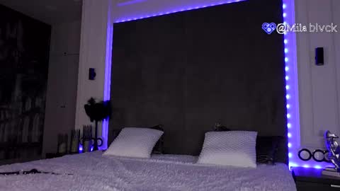 Snapshot of miladenver chatting on February 23, 2025, 11:44 am Mila online show from February 23, 2025, 11:44 am