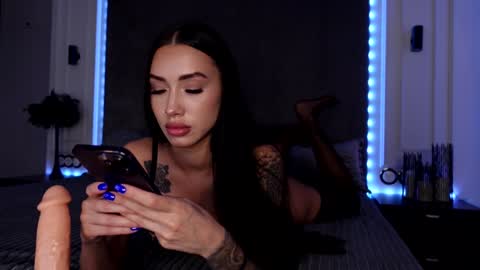 Snapshot of miladenver chatting on September 10, 2025, 8:14 am Mila online show from September 10, 2025, 8:14 am