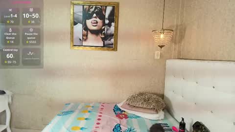 miladiosa online show from October 7, 2025, 12:02 pm