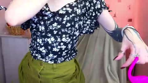 Mila online show from May 26, 2026, 12:45 pm