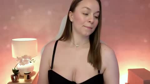 Snapshot of milafleur chatting on April 15, 2026, 2:02 pm Mila Fleur online show from April 15, 2026, 2:02 pm