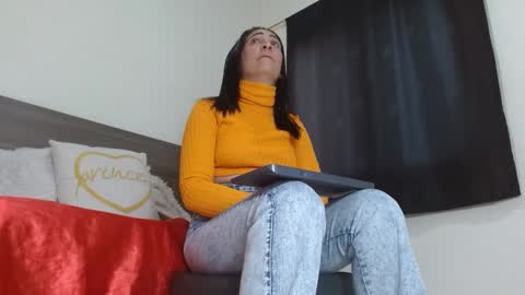 mila online show from February 11, 2025, 6:08 am