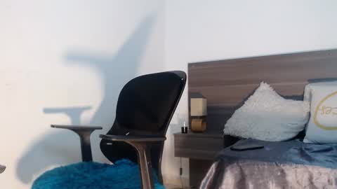 mila online show from March 22, 2026, 2:31 pm