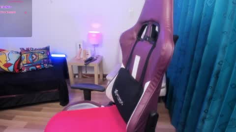 Snapshot of milakunisxx chatting on May 14, 2026, 2:51 am Lorena online show from May 14, 2026, 2:51 am