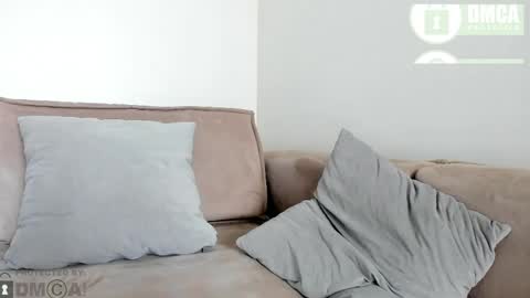 Snapshot of milalady chatting on April 2, 2026, 6:33 am Mila online show from April 2, 2026, 6:33 am