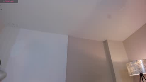 Snapshot of milalawrence_ chatting on June 19, 2026, 11:47 am Mila online show from June 19, 2026, 11:47 am