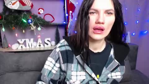 Snapshot of milaloona chatting on January 7, 2025, 7:10 am Milaloona online show from January 7, 2025, 7:10 am