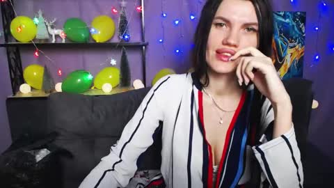 Snapshot of milaloona chatting on January 13, 2025, 4:51 pm Milaloona online show from January 13, 2025, 4:51 pm