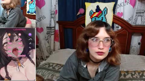 Mila-Lunala online show from November 7, 2025, 1:16 am