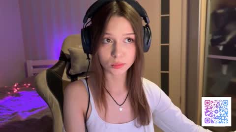 milamiuu online show from February 4, 2026, 1:44 am