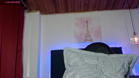 Snapshot of milan_rf chatting on January 3, 2025, 4:44 am MILAN online show from January 3, 2025, 4:44 am