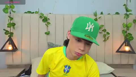 Snapshot of milan_zapata chatting on May 11, 2026, 10:51 pm MILAN online show from May 11, 2026, 10:51 pm