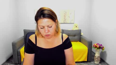 Milana online show from September 12, 2025, 11:32 am