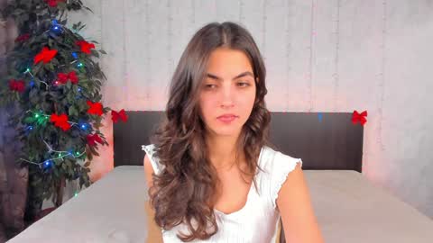 Milana online show from December 24, 2024, 8:11 am