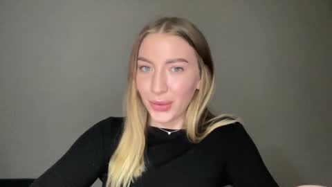 Snapshot of milanaaa_ chatting on January 21, 2025, 7:17 pm Milana online show from January 21, 2025, 7:17 pm