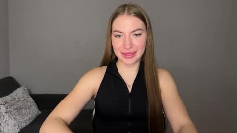Snapshot of milanaaa_ chatting on March 2, 2025, 8:40 pm Milana online show from March 2, 2025, 8:40 pm