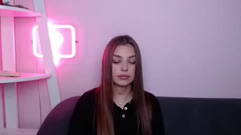 milanaangelas online show from March 6, 2026, 6:10 am