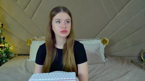 MilanaBalmain online show from December 24, 2024, 2:01 pm