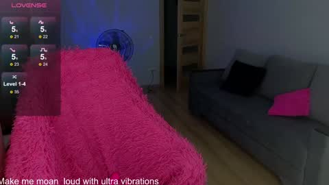 Lana online show from December 7, 2024, 1:03 am