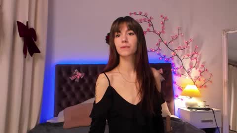 Milana online show from December 19, 2025, 6:31 am