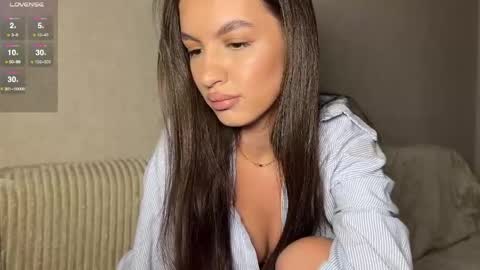 milanasugar online show from April 10, 2026, 7:40 pm