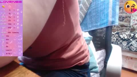 Luna-- link in bio online show from October 17, 2025, 11:02 am