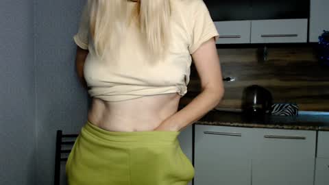 Milena online show from January 4, 2025, 1:10 am