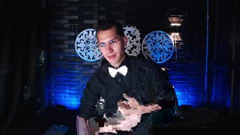 milandavid1 online show from April 4, 2026, 5:43 pm