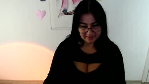 milania_milaa online show from October 29, 2025, 11:23 am