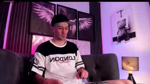 Snapshot of milanwhite_ chatting on March 2, 2026, 11:39 am MILAN online show from March 2, 2026, 11:39 am