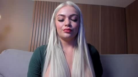 Sexy Mila  online show from December 23, 2024, 3:01 pm