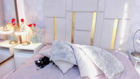 Cami  online show from November 4, 2025, 12:48 pm