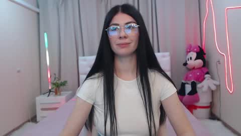 Snapshot of milasecretsss chatting on May 16, 2026, 6:43 am milasecretsss online show from May 16, 2026, 6:43 am
