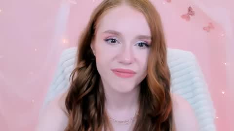 Snapshot of milasiren chatting on June 3, 2026, 2:44 pm Mila online show from June 3, 2026, 2:44 pm