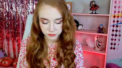 Snapshot of milasiren chatting on June 18, 2026, 9:25 am Mila online show from June 18, 2026, 9:25 am