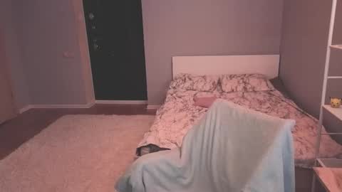 Snapshot of milaslovv chatting on February 16, 2026, 4:14 pm Mila online show from February 16, 2026, 4:14 pm