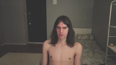 Snapshot of milaslovv chatting on February 19, 2026, 5:53 pm Mila online show from February 19, 2026, 5:53 pm