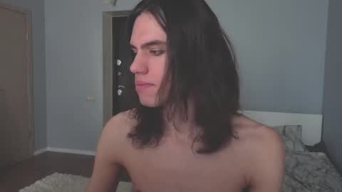 Snapshot of milaslovv chatting on March 1, 2026, 8:27 am Mila online show from March 1, 2026, 8:27 am