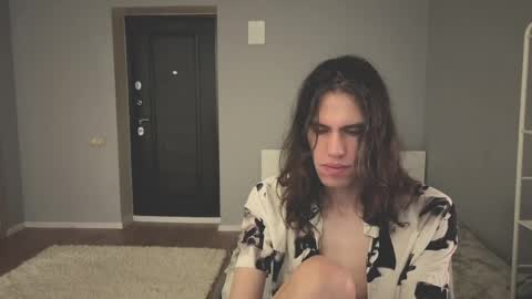 Mila online show from April 17, 2026, 1:58 pm