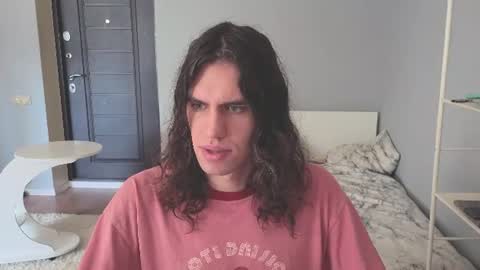 Snapshot of milaslovv chatting on June 15, 2026, 8:27 am Mila online show from June 15, 2026, 8:27 am