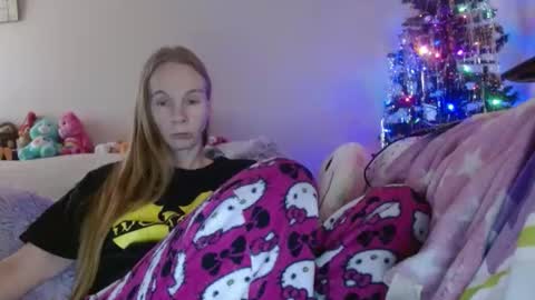 Mila online show from January 10, 2025, 5:45 pm